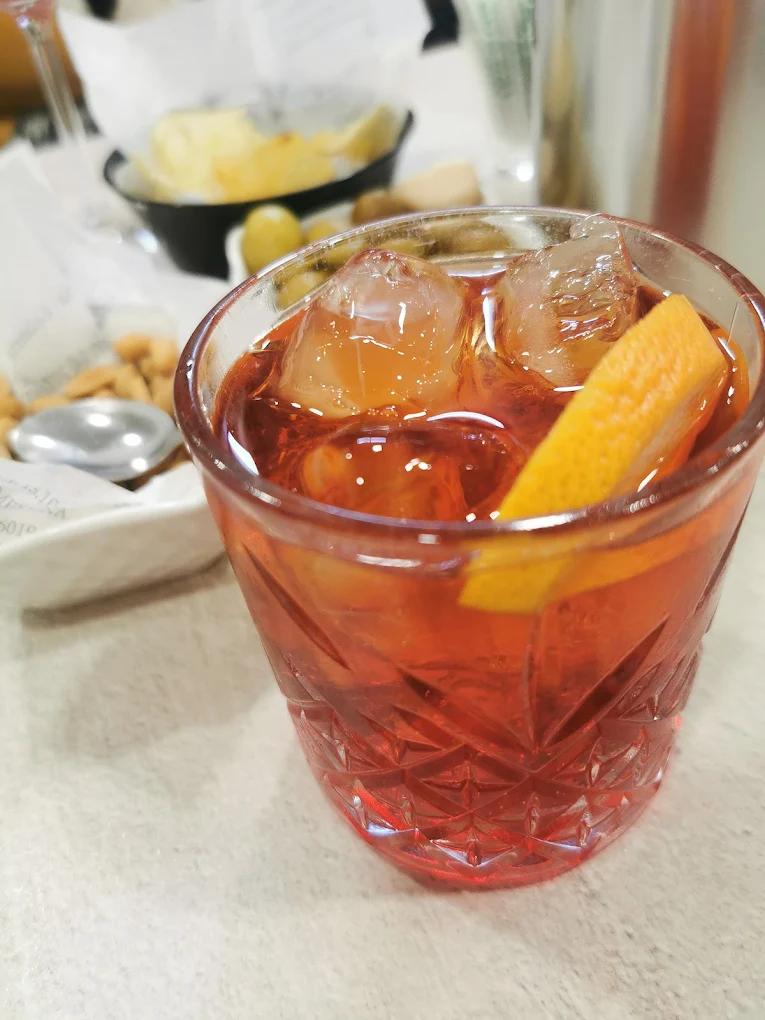 Cocktail bar con cucina a Messina