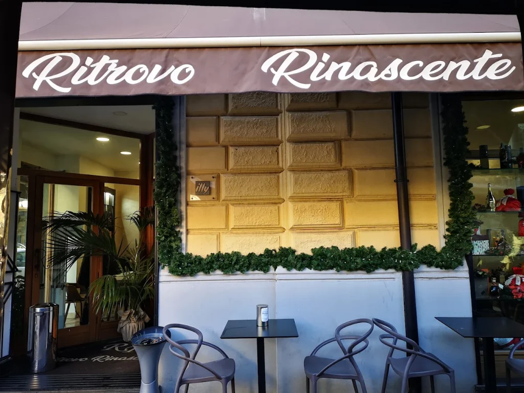 Bar con tavoli esterni a Messina